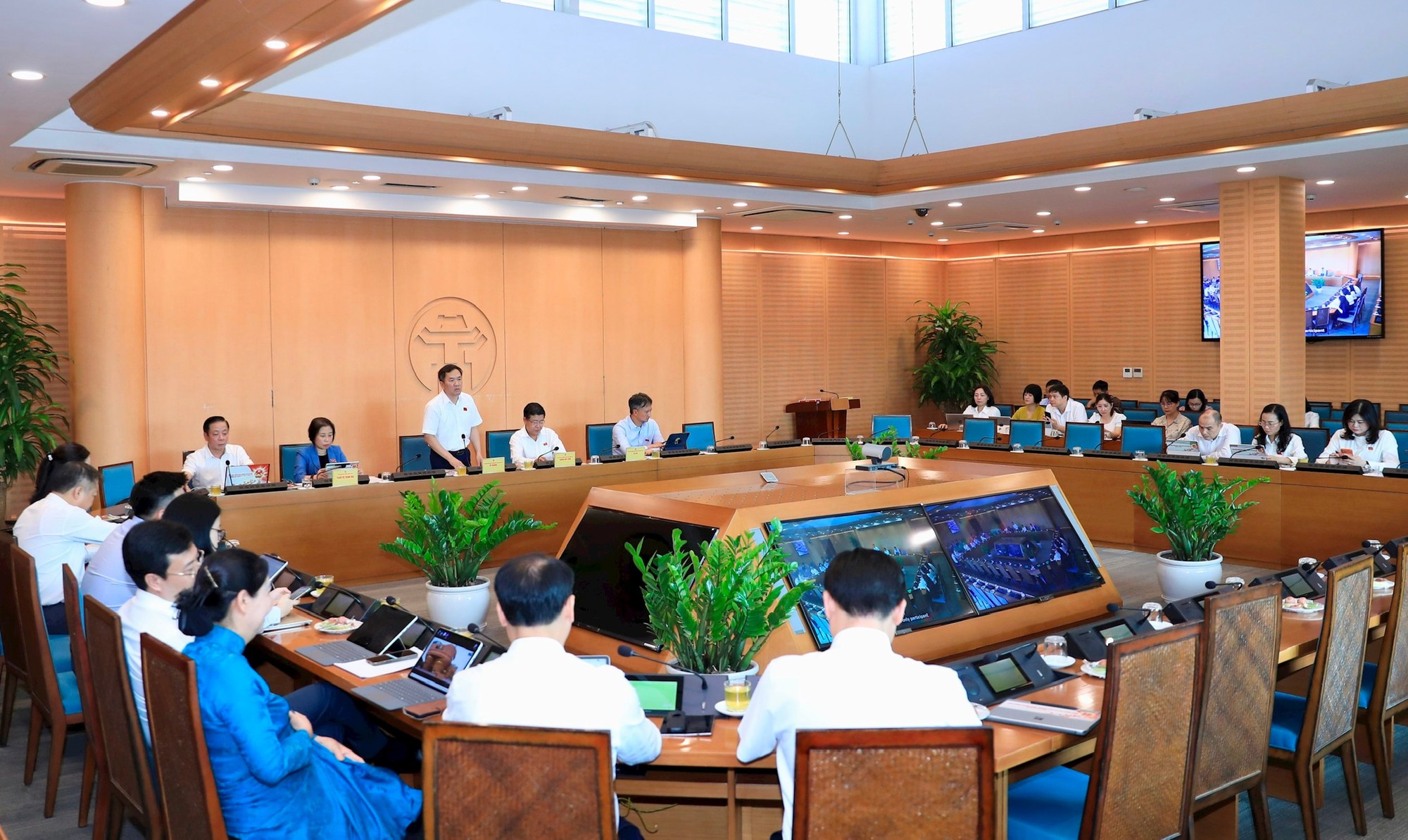Tiếp tục nghiên cứu, rà soát kỹ các nghị quyết để đảm bảo hiệu quả khi triển khai- Ảnh 1.