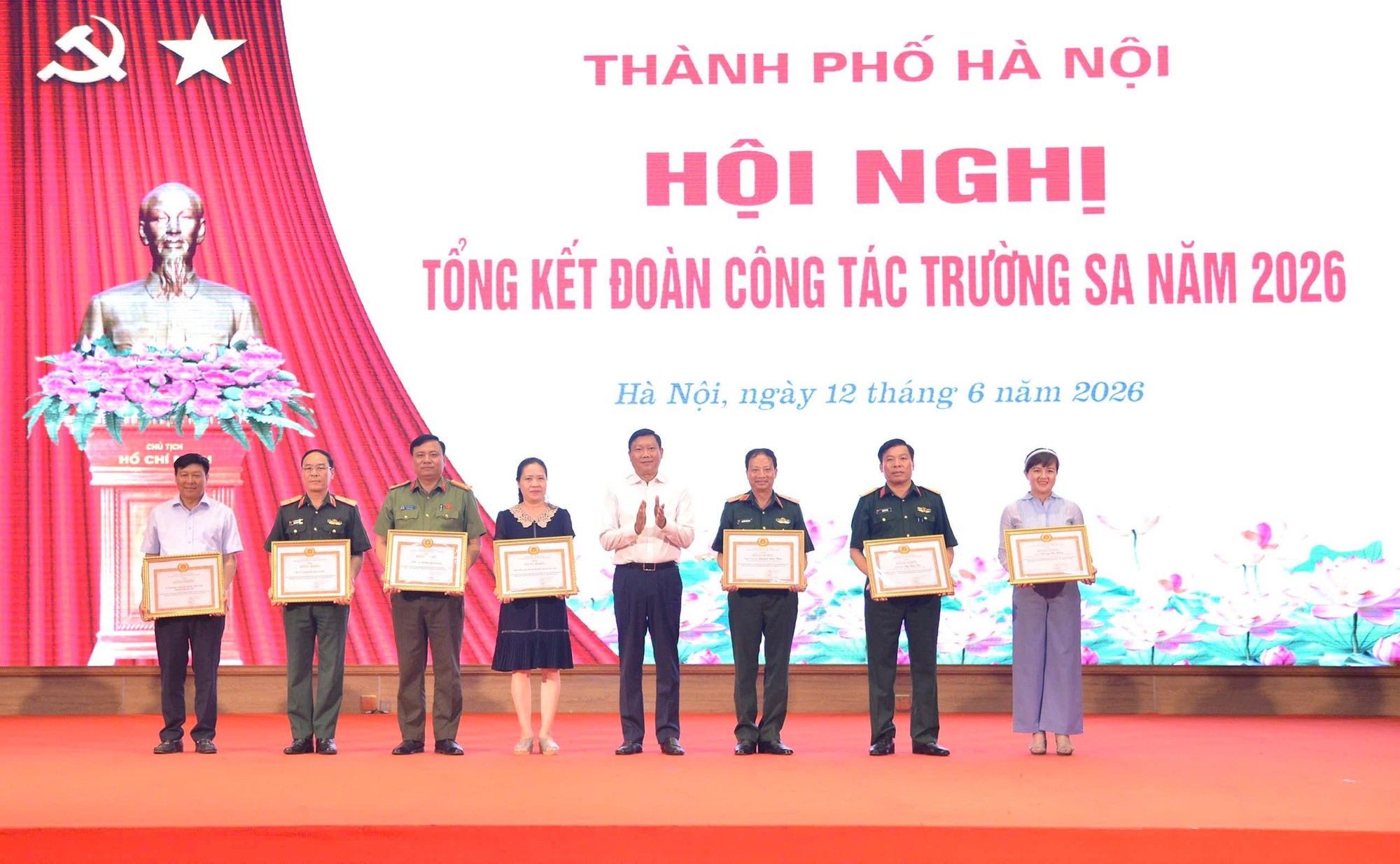 Hà Nội tổng kết chuyến công tác thăm, động viên quân và dân quần đảo Trường Sa năm 2026- Ảnh 4.