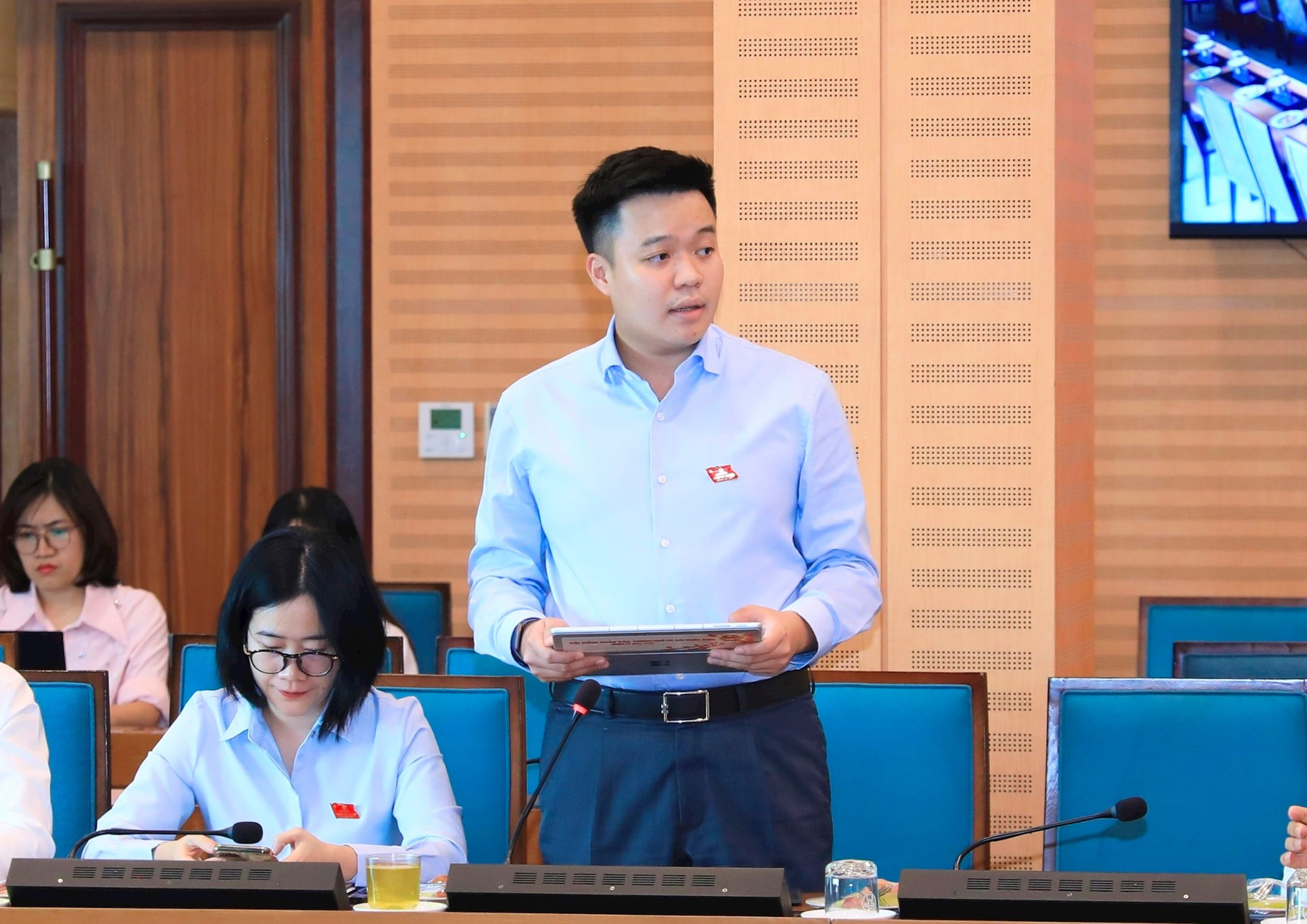 Tiếp tục nghiên cứu, rà soát kỹ các nghị quyết để đảm bảo hiệu quả khi triển khai- Ảnh 2.