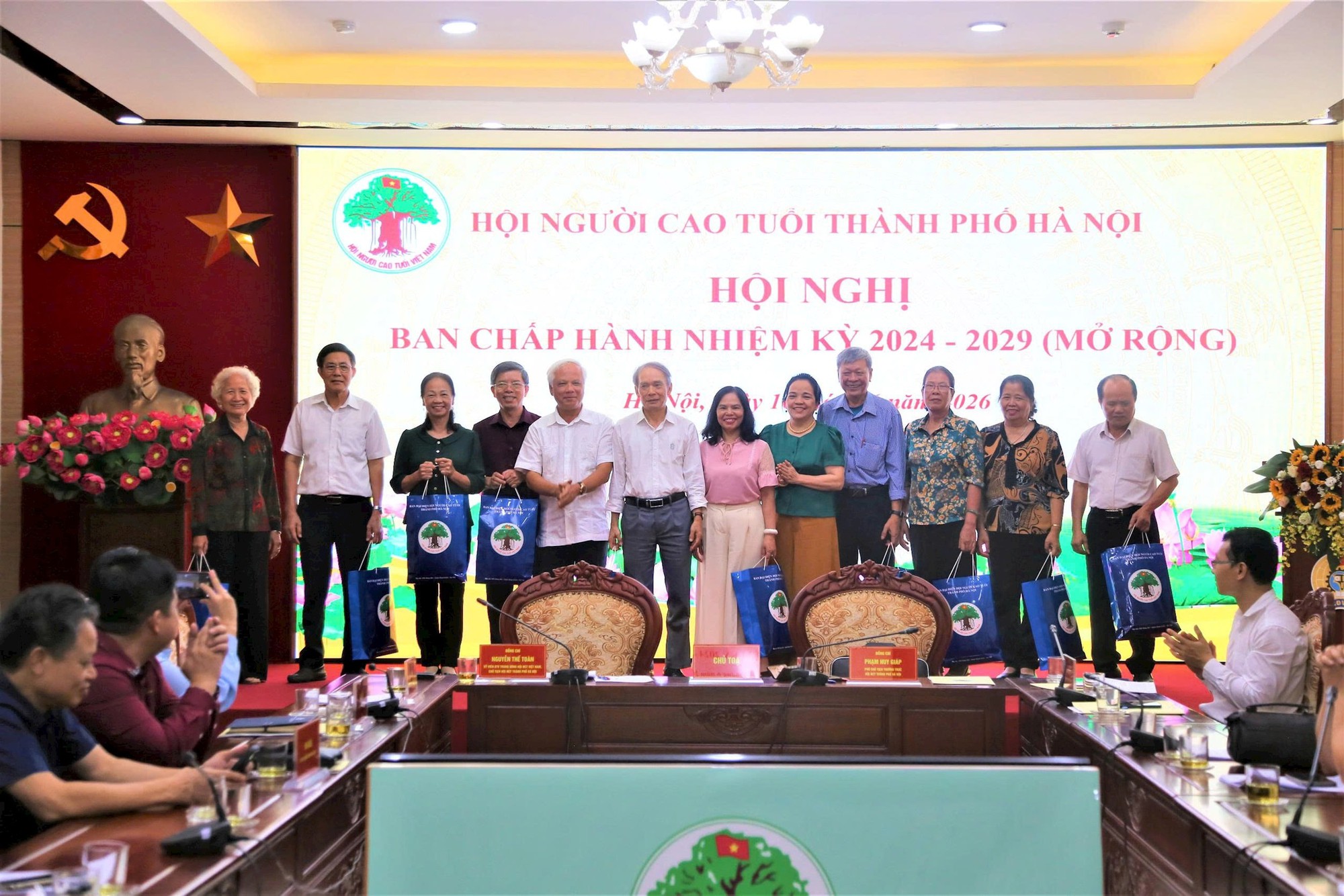 Hội Người cao tuổi thành phố Hà Nội tổ chức Hội nghị Ban Chấp hành (mở rộng)- Ảnh 5.