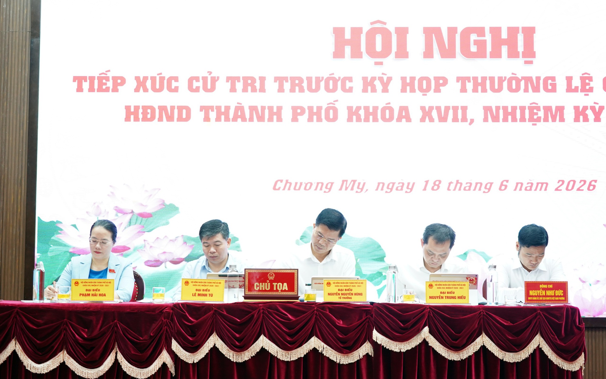 Cử tri kiến nghị nhiều vấn đề dân sinh thiết thực