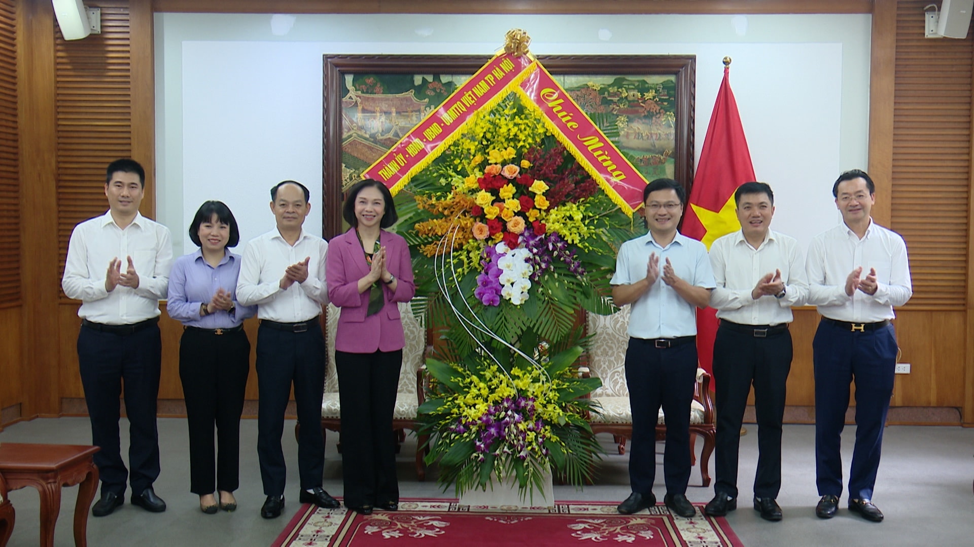Phó Chủ tịch UBND Thành phố Vũ Thu Hà chúc mừng các cơ quan quản lý báo chí, cơ quan báo chí nhân dịp 21/6- Ảnh 2.