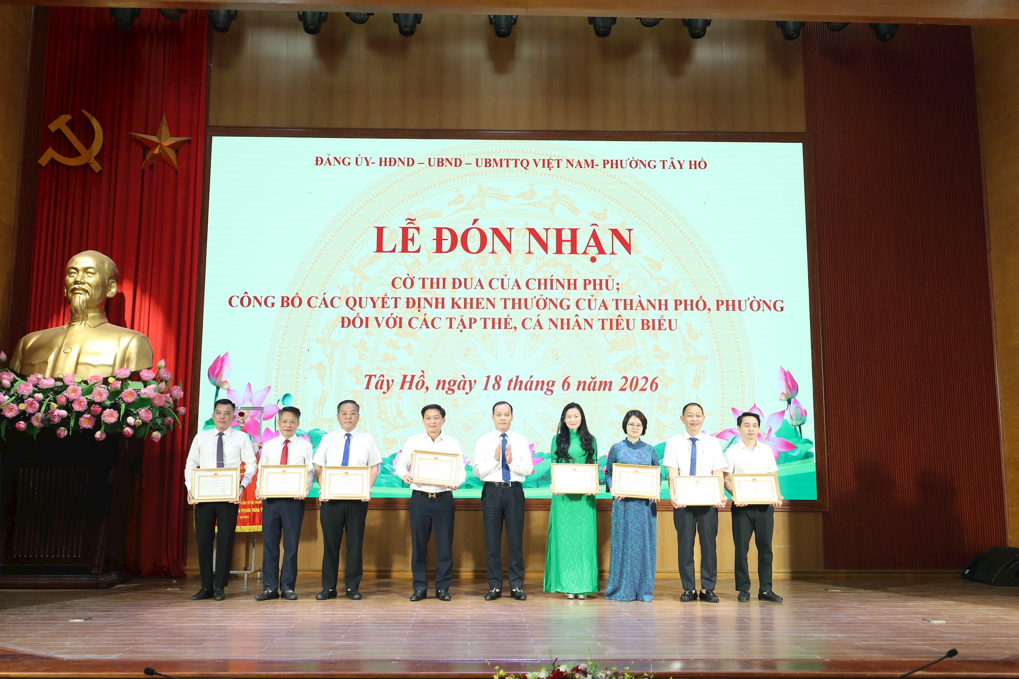 Phường Tây Hồ: Mô hình chính quyền địa phương hai cấp vận hành ổn định, hiệu quả- Ảnh 5.