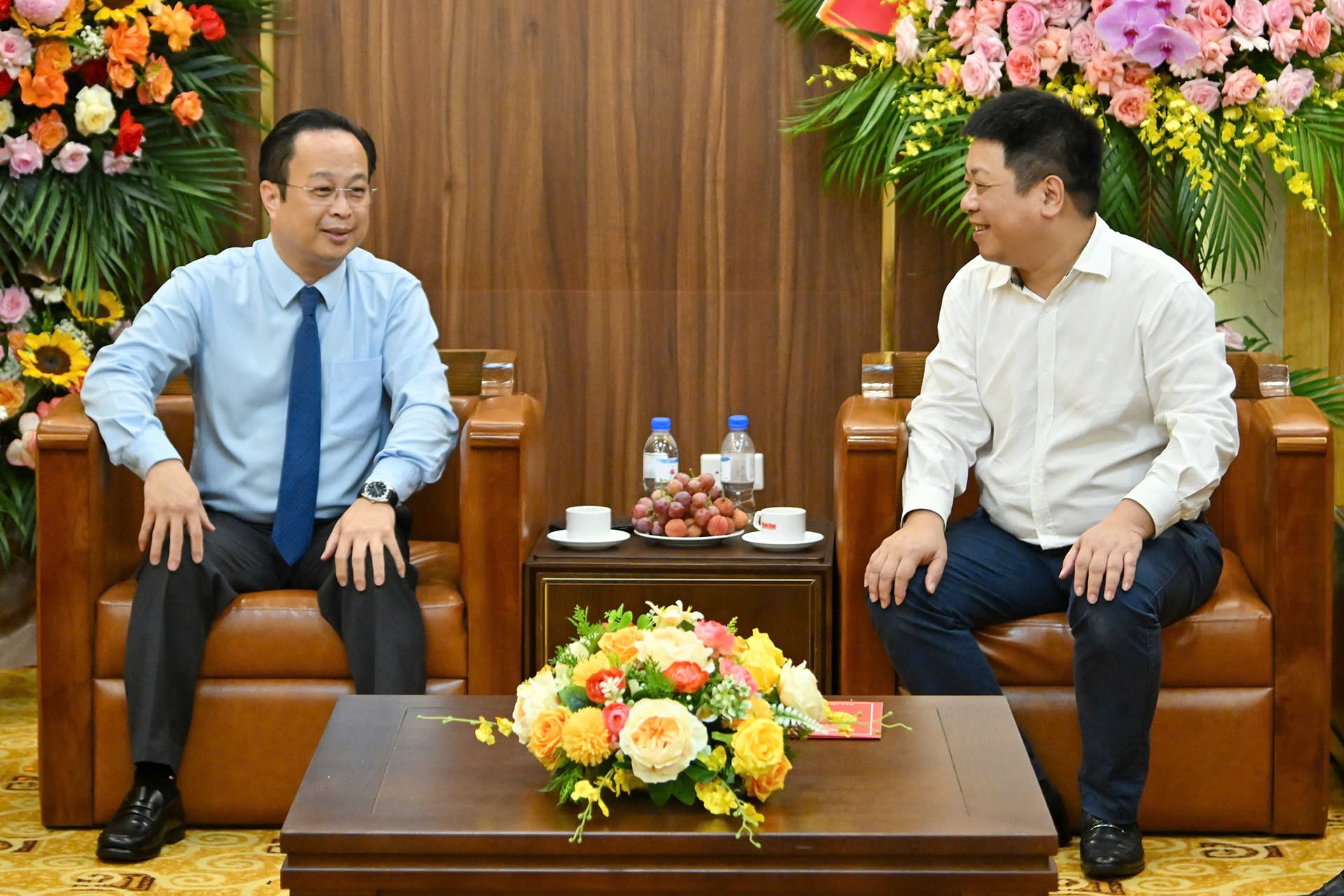 Phó Chủ tịch Thường trực HĐND Thành phố thăm, chúc mừng Báo Nhân Dân Ngày Báo chí Cách mạng Việt Nam- Ảnh 2.