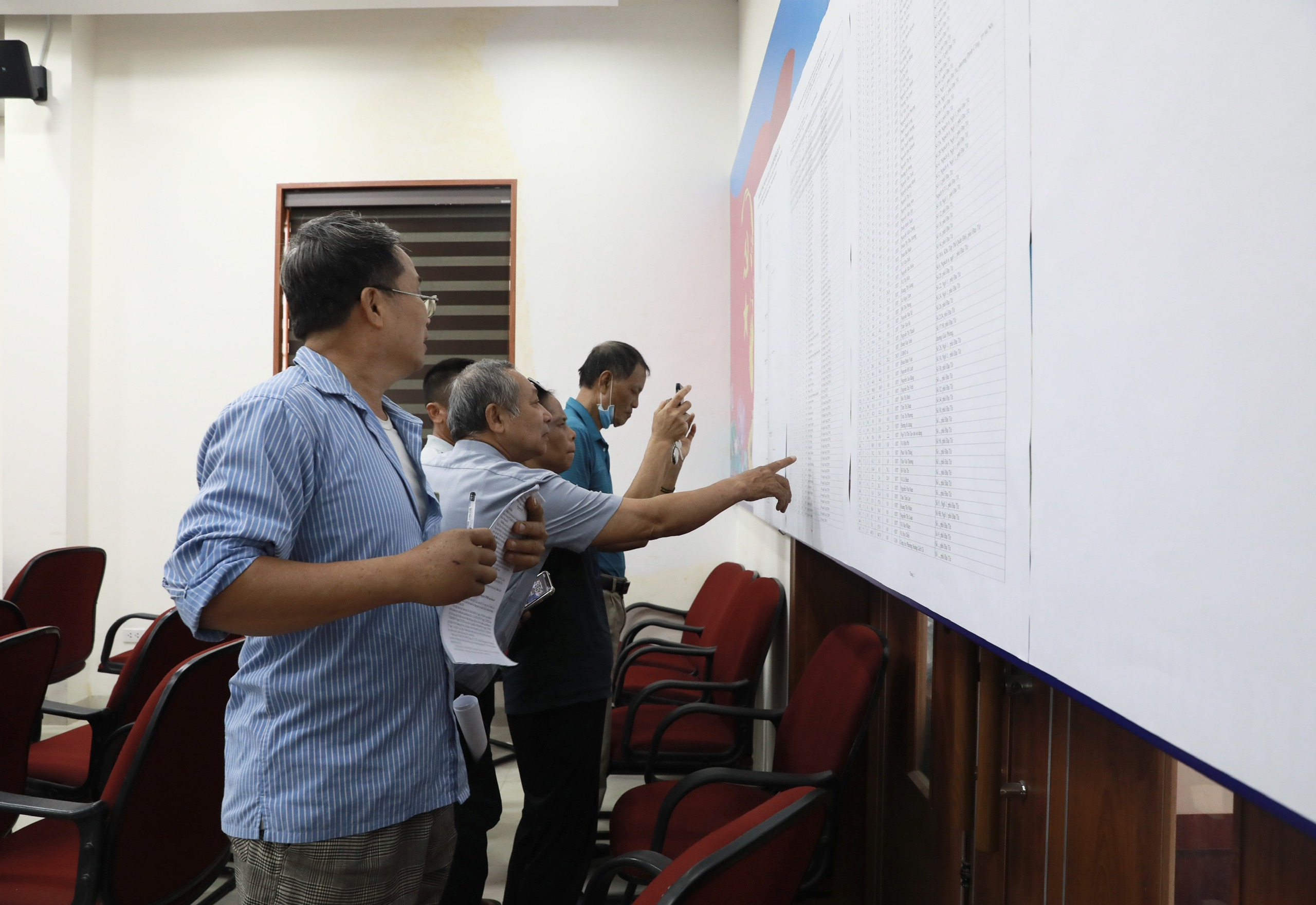 Dự án Trục không gian Quốc lộ 1A: Người dân Định Công ủng hộ chủ trương, mong muốn đảm bảo quyền lợi- Ảnh 9. Dự án Trục không gian Quốc lộ 1A: Người dân Định Công ủng hộ chủ trương, mong muốn đảm bảo quyền lợi- Ảnh 9.