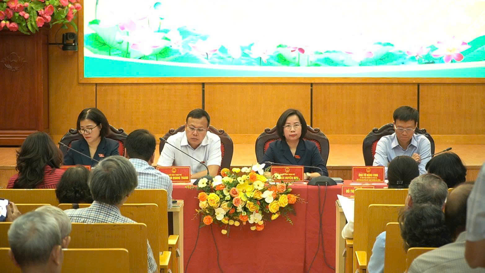 Đại biểu HĐND thành phố Hà Nội - Đơn vị bầu cử số 2 tiếp xúc cử tri trước kỳ họp- Ảnh 2.