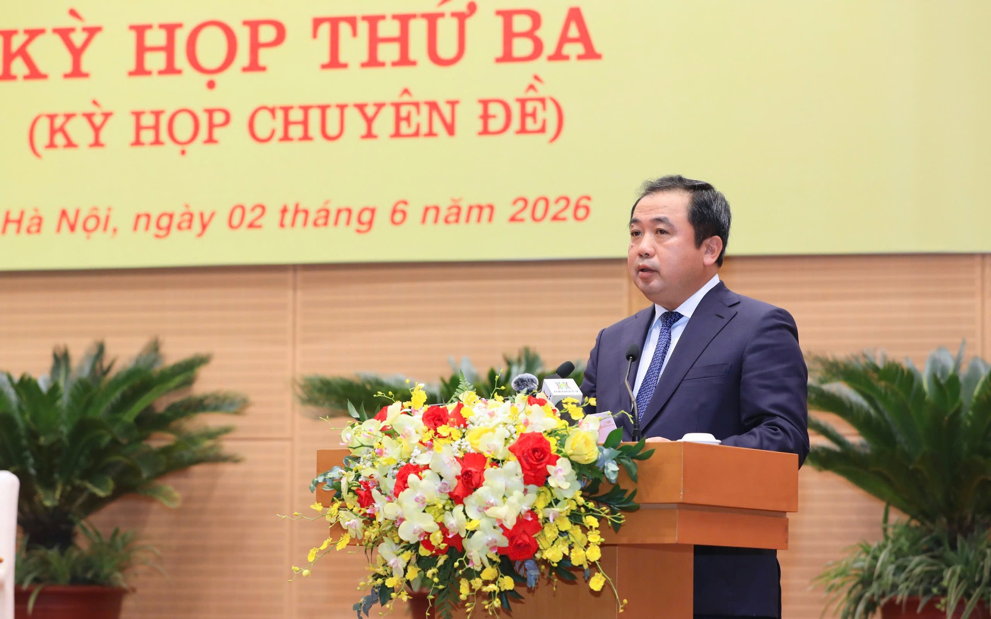 Bí thư Thành ủy Trần Đức Thắng phát biểu tại kỳ họp