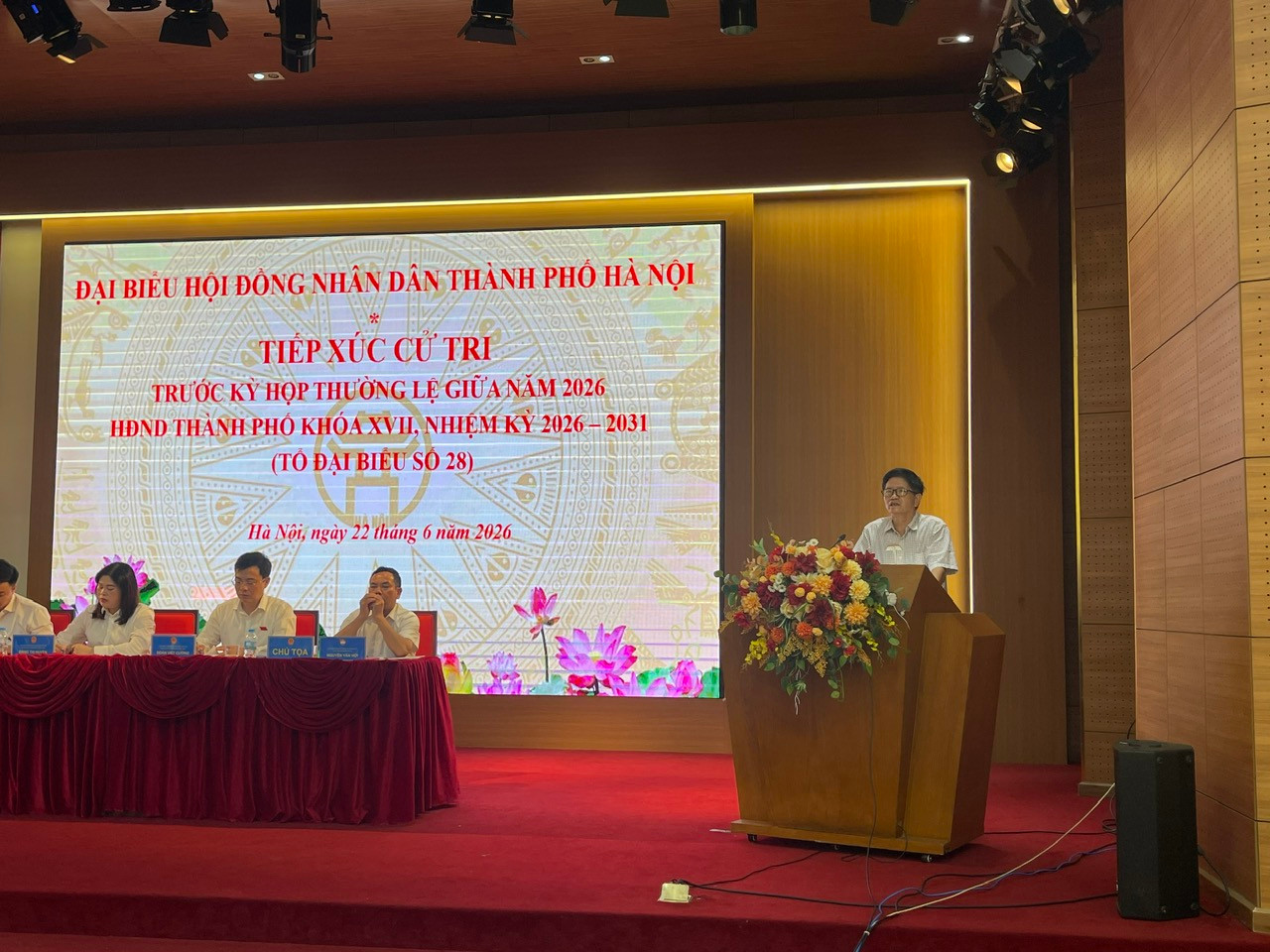 Đại biểu HĐND Thành phố tiếp xúc cử tri các xã Gia Lâm, Thuận An, Bát Tràng, Phù Đổng- Ảnh 2.