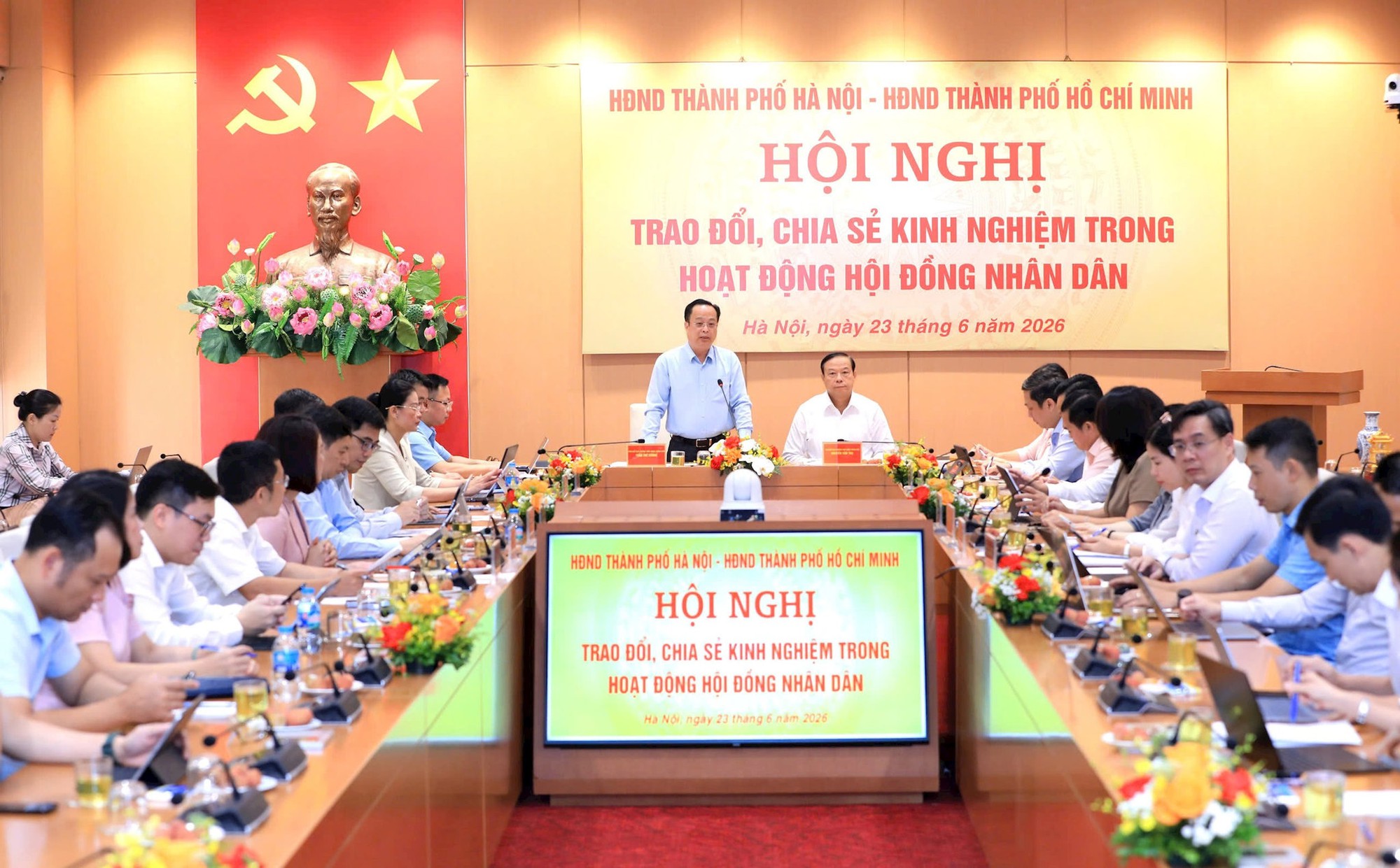 Thành phố Hà Nội và thành phố Hồ Chí Minh trao đổi kinh nghiệm trong hoạt động cơ quan dân cử- Ảnh 1.