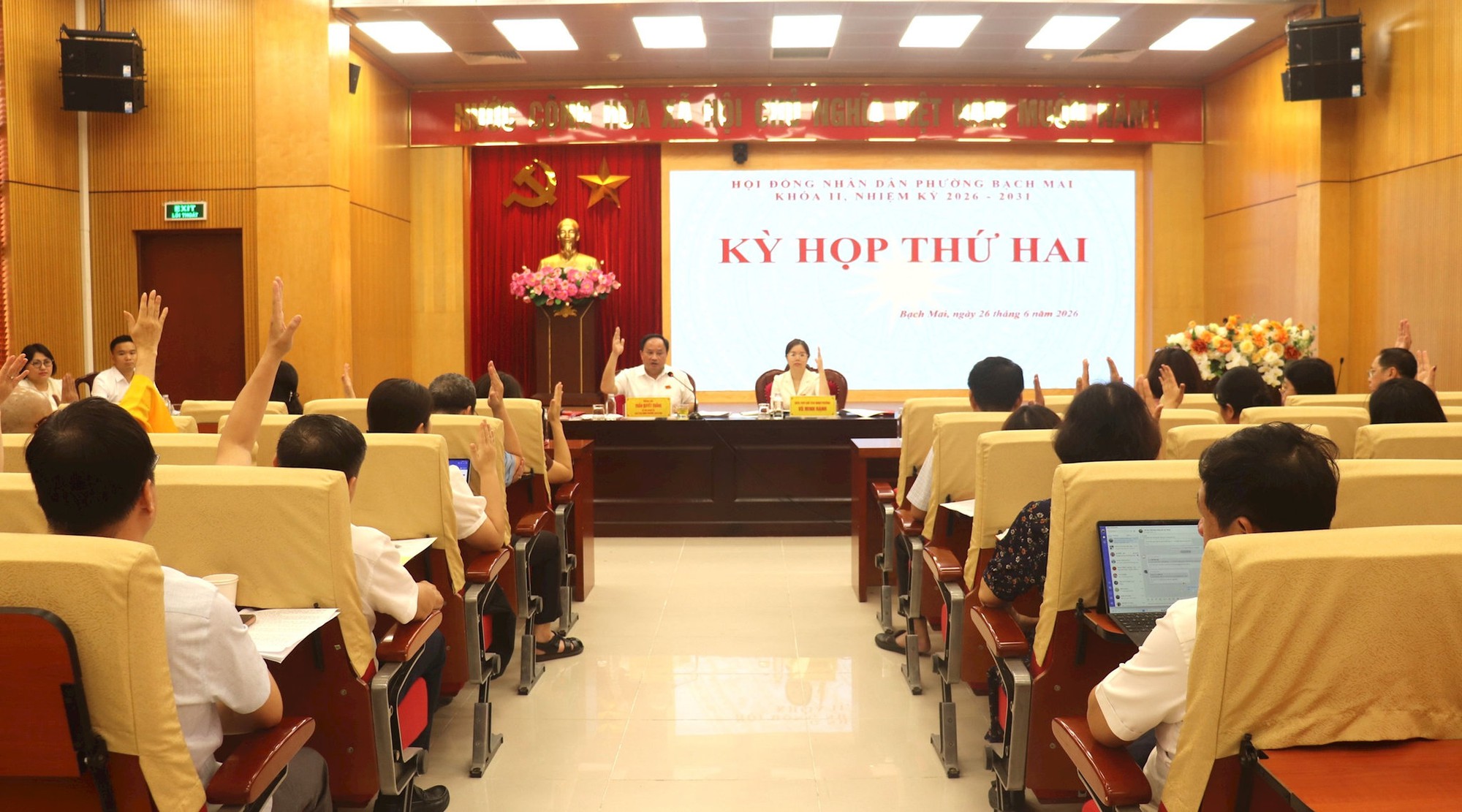 HĐND phường Bạch Mai biểu quyết thông qua 7 nghị quyết- Ảnh 3.