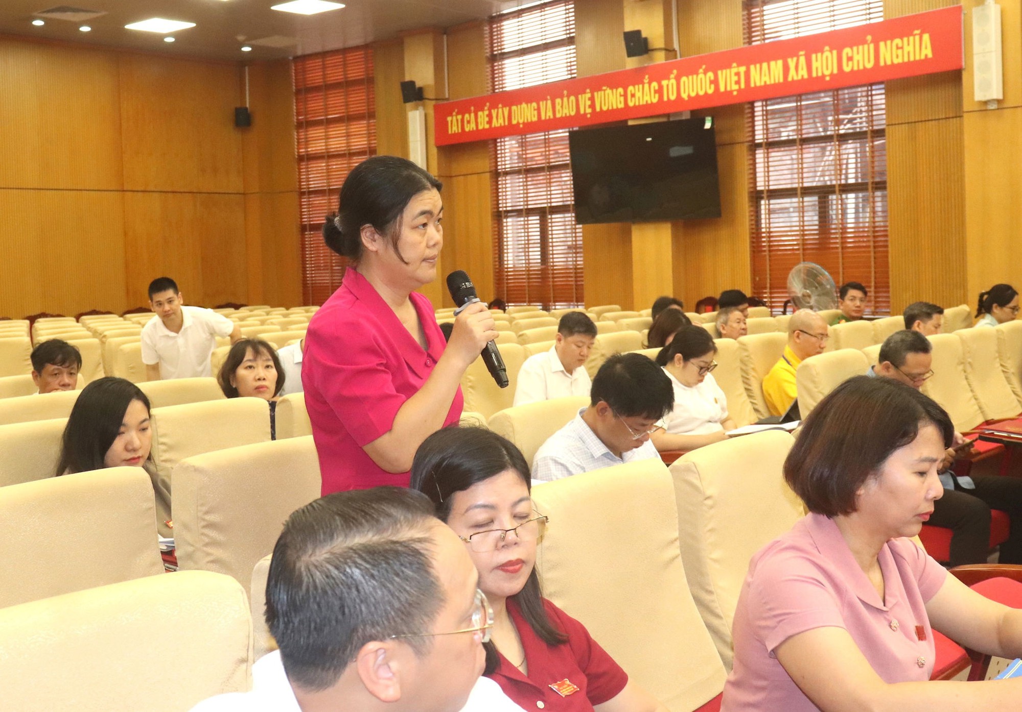 HĐND phường Bạch Mai biểu quyết thông qua 7 nghị quyết- Ảnh 1.