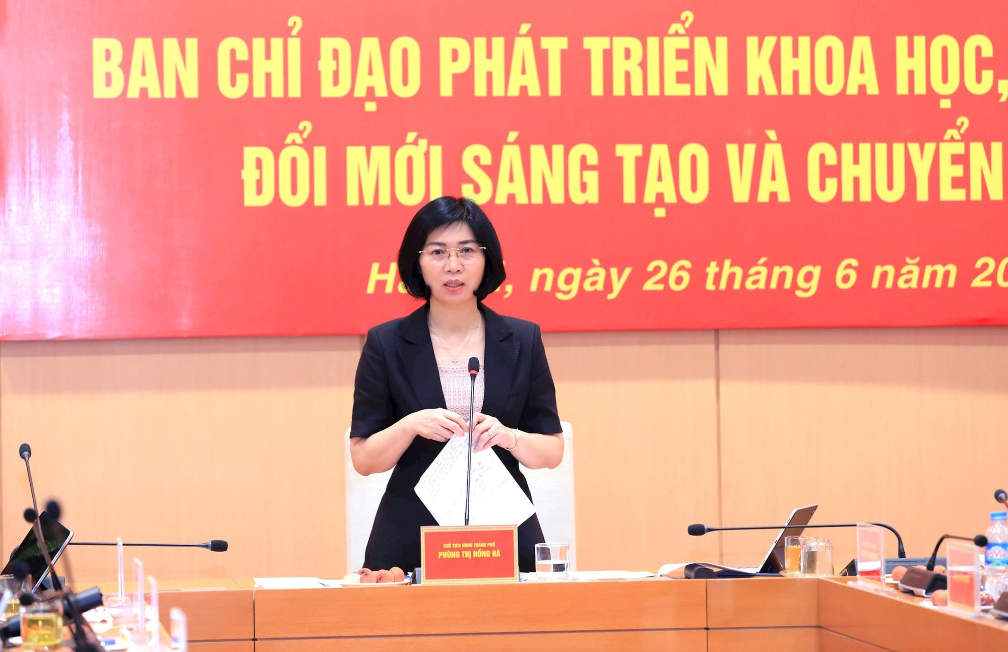 Chủ tịch HĐND Thành phố Phùng Thị Hồng Hà yêu cầu tăng tốc các nhiệm vụ chuyển đổi số- Ảnh 6.
