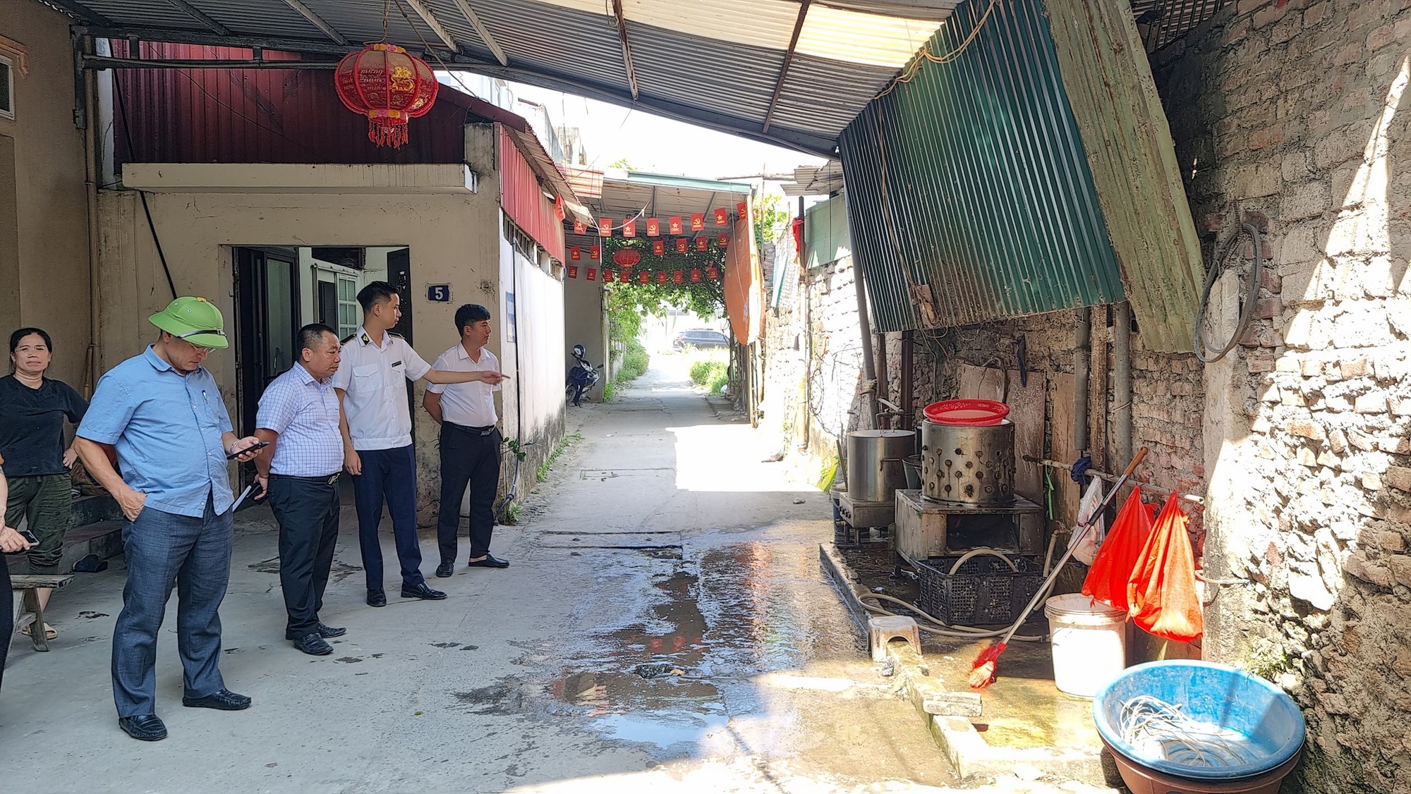 Chấm dứt hoạt động giết mổ nhỏ lẻ, xử lý nghiêm cơ sở vi phạm- Ảnh 3.