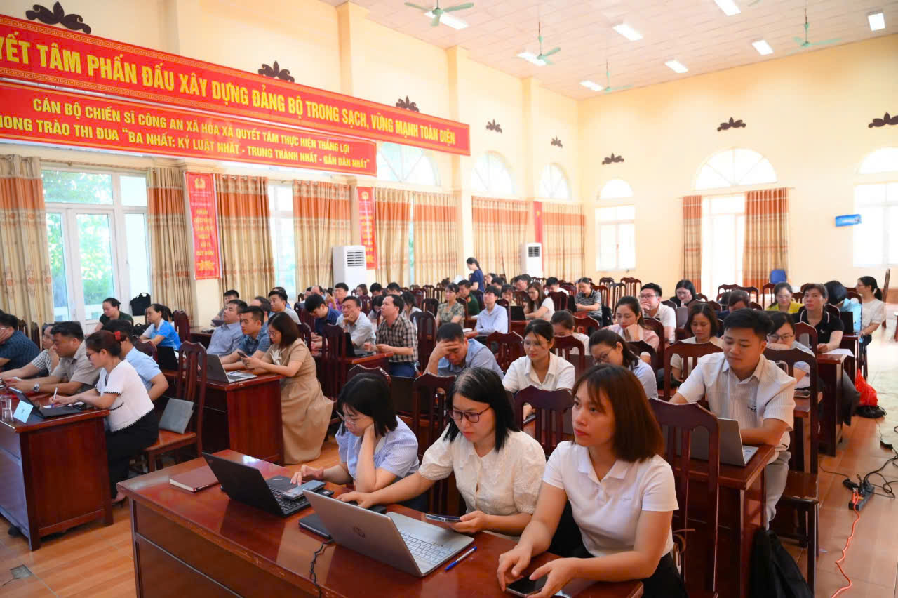 Xã Hòa Xá đẩy mạnh ứng dụng AI trong hoạt động công vụ, góp phần nâng cao chất lượng cải cách hành chính- Ảnh 2.