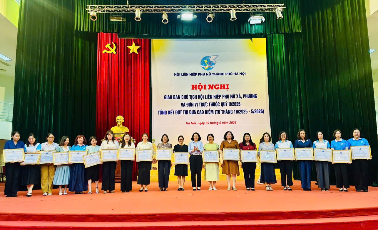 Hội Liên hiệp Phụ nữ Hà Nội giao ban quý II, tổng kết thi đua cao điểm- Ảnh 3.
