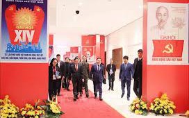 Khen thưởng thành tích xuất sắc trong quá trình triển khai, tổ chức, phục vụ Đại hội khóa XIV của Đảng