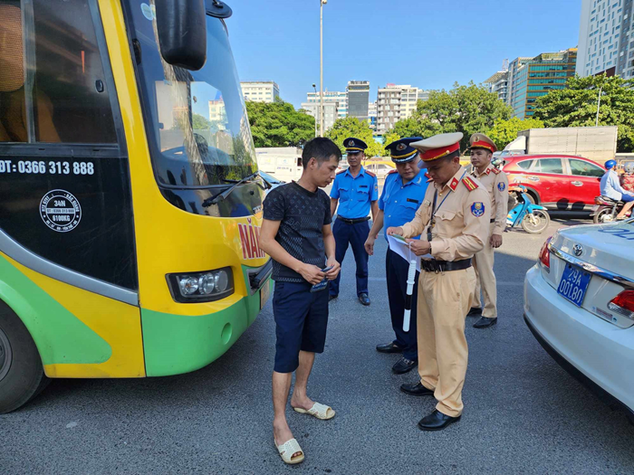 Từ 15/3, Hà Nội kiểm tra, xử lý nghiêm vi phạm trật tự an toàn giao thông