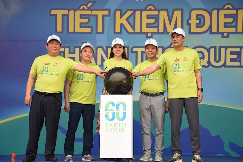 EVNHANOI phát động hưởng ứng Chiến dịch Giờ Trái đất năm 2024