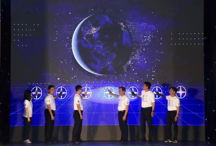 Hà Nội hưởng ứng Giờ Trái đất năm 2024: Tiết kiệm điện - thành thói quen