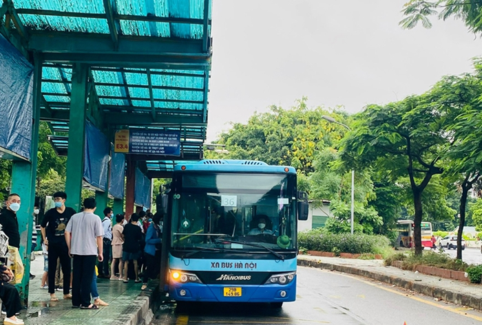 Tăng cường xe buýt phục vụ nhu cầu đi lại của Nhân dân trong dịp nghỉ 30/4, 1/5