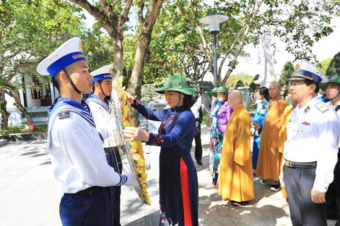 Trường Sa: Sâu nặng nghĩa tình biển đảo quê hương