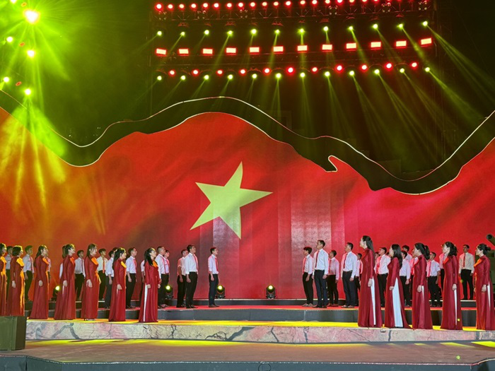 “Dưới lá cờ Quyết thắng” phát huy tinh thần Điện Biên, khẳng định vị thế Việt Nam