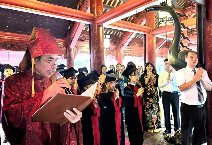 Đống Đa: Báo công thành tích phong trào giáo viên dạy giỏi, học sinh giỏi năm học 2023-2024