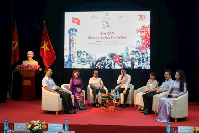 Đến Hà Nội để cảm nhận vẻ đẹp của mùa thu