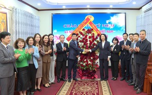 Lãnh đạo Thành phố chúc mừng ngày Nhà giáo Việt Nam 20/11