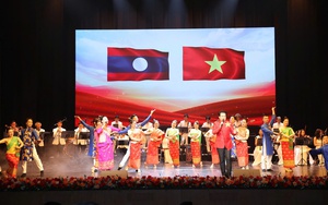 Kỷ niệm 50 năm Quốc khánh CHDCND Lào và 105 ngày sinh Chủ tịch Kaysone Phomvihane