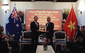 Đoàn công tác thành phố Hà Nội thăm Đại sứ quán Việt Nam tại Australia 