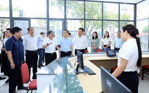 Hướng đến xây dựng chính quyền thân thiện, vì dân 