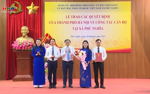 Trao quyết định cán bộ tại các xã Phú Nghĩa, Xuân Mai và phường Chương Mỹ