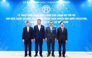 Hà Nội trao tặng danh hiệu Công dân danh dự Thủ đô