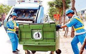 Tặng Bằng khen cho các tập thể, cá nhân đã có thành tích đột xuất trong công tác đảm bảo vệ sinh môi trường