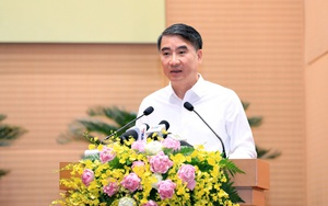 Thông qua nghị quyết xây dựng, ban hành văn bản để thi hành Luật Thủ đô