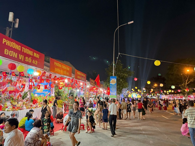 Ấn tượng “Đêm hội Trăng rằm” phường Tương Mai- Ảnh 4.