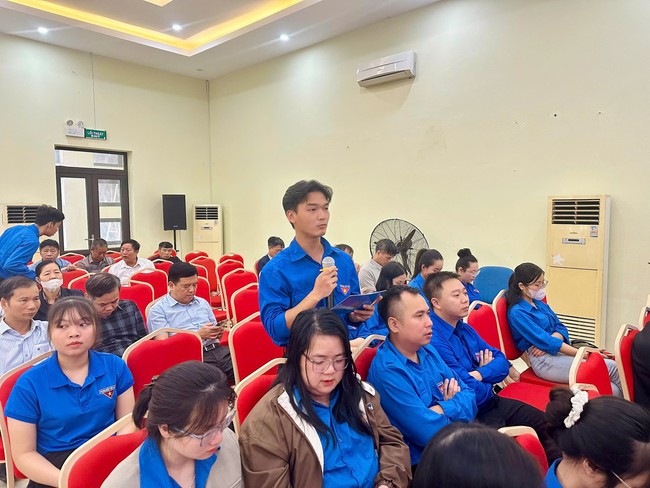 Lãnh đạo xã Phù Đổng đối thoại với đoàn viên, thanh niên- Ảnh 1.