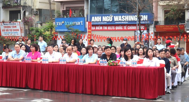 Phường Bạch Mai hưởng ứng "Ngày chạy Olympic vì sức khỏe toàn dân"- Ảnh 1.