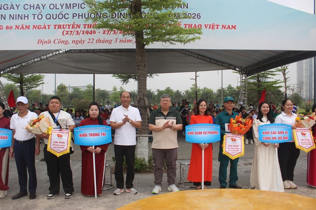 Phường Định Công phát động Ngày chạy Olympic Vì sức khỏe toàn dân - Vì an ninh Tổ quốc- Ảnh 2.