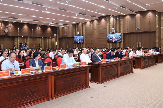 Quán triệt Nghị quyết số 02 của Bộ Chính trị về "Xây dựng và phát triển Thủ đô Hà Nội trong kỷ nguyên mới"- Ảnh 1.