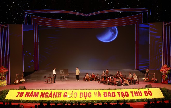 Những hình ảnh ấn tượng tại Lễ kỷ niệm 70 năm thành lập ngành Giáo dục và Đào tạo Thủ đô- Ảnh 20.