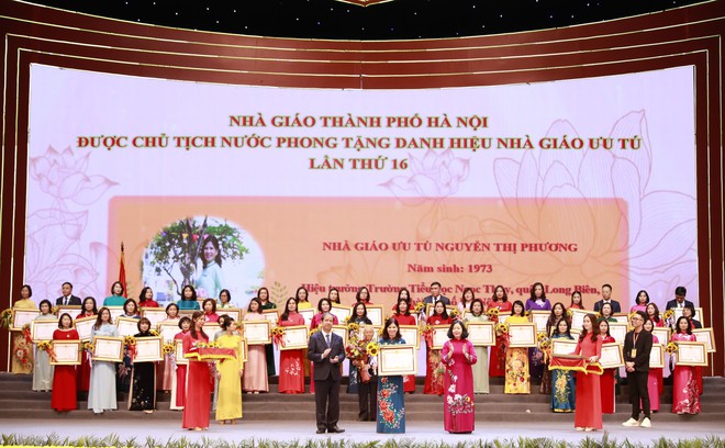 Ngành Giáo dục và Đào tạo Hà Nội kỷ niệm 70 năm thành lập, đón nhận Huân chương Lao động Hạng Nhất- Ảnh 9.