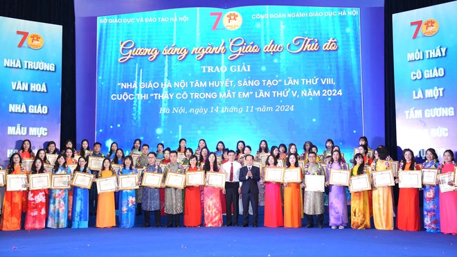 Hà Nội tôn vinh 196 nhà giáo tâm huyết, sáng tạo, vì học sinh năm 2024- Ảnh 7.