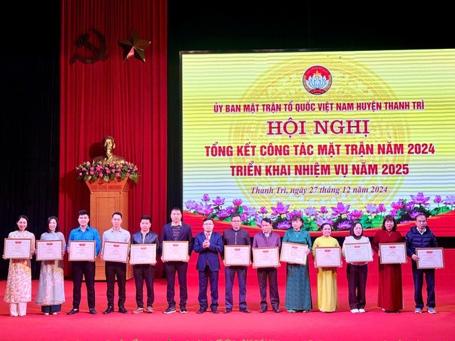 Huyện Thanh Trì tổng kết công tác Mặt trận năm 2024, triển khai nhiệm vụ năm 2025- Ảnh 8.
