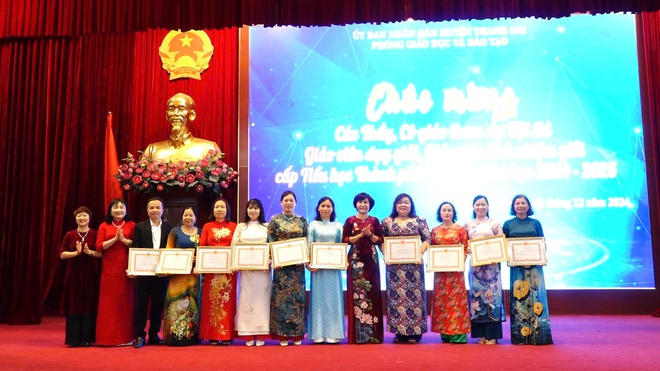 Thanh Oai: Tổng kết Hội thi Giáo viên và phát động phong trào “Xây dựng Trường học Hạnh phúc”- Ảnh 4.