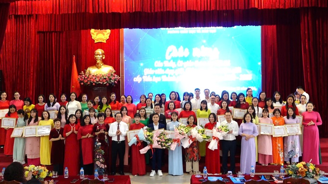 Thanh Oai: Tổng kết Hội thi Giáo viên và phát động phong trào “Xây dựng Trường học Hạnh phúc”- Ảnh 5.