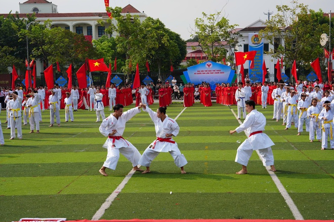 Xã Quốc Oai tưng bừng khai mạc Đại hội Thể dục Thể thao lần thứ Nhất- Ảnh 10.
