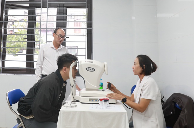 Phường Vĩnh Hưng: Khám sơ tuyển nghĩa vụ quân sự và công an nhân dân năm 2026- Ảnh 7. Phường Vĩnh Hưng: Khám sơ tuyển nghĩa vụ quân sự và công an nhân dân năm 2026- Ảnh 7.