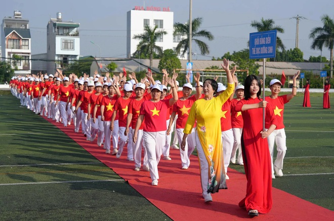 Lan tỏa tinh thần rèn luyện và đoàn kết từ Đại hội Thể dục Thể thao xã Thanh Oai- Ảnh 2.